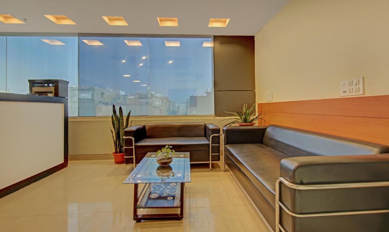 Treebo Tms Residency Hotel New Delhi Bagian luar foto