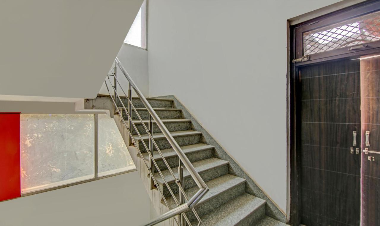 Treebo Tms Residency Hotel New Delhi Bagian luar foto